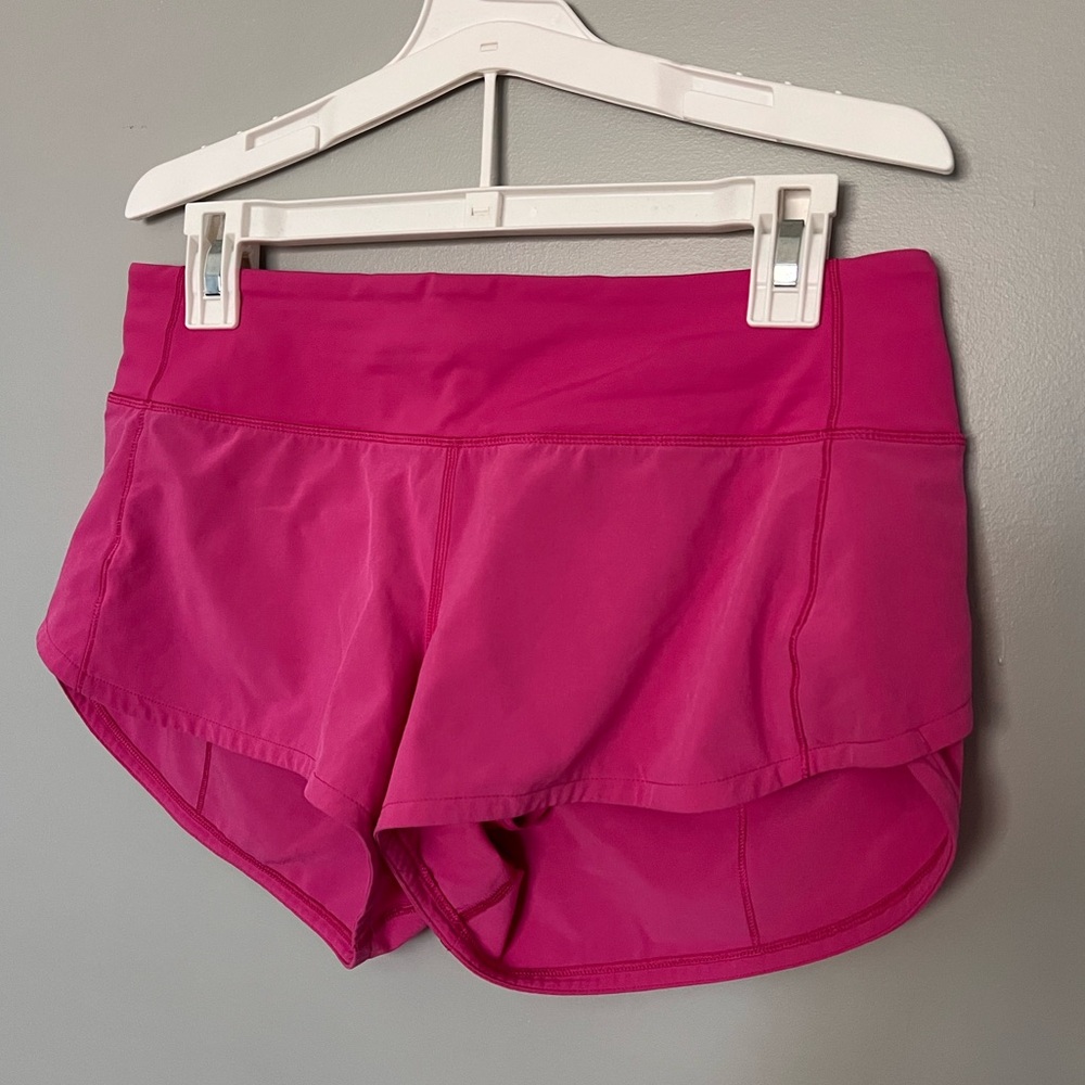 🍋 LuluLemon 2.5 Low Rise Speed Up Shorts
